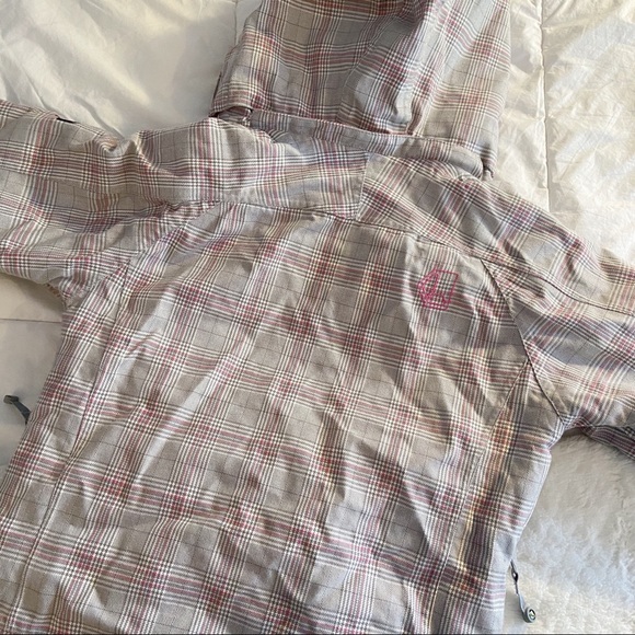 Snow Jacket - Picture 4 of 6